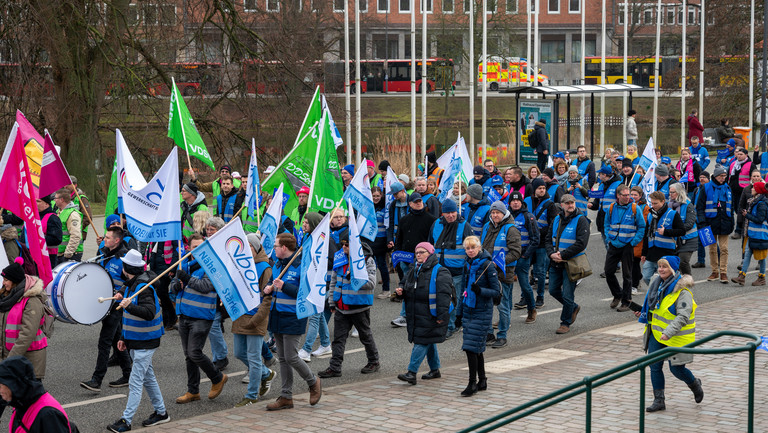 vbob streikt - Großedemo in Kiel