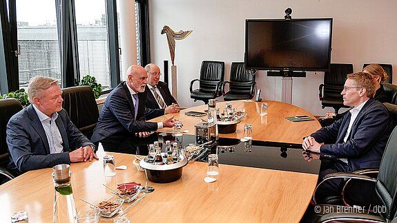 Geyer im Gespräch mit Ministerpräsident von Schleswig Holstein zum Berufsbeamtentum