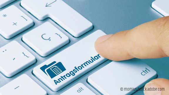 Tastatur und Antragsformular